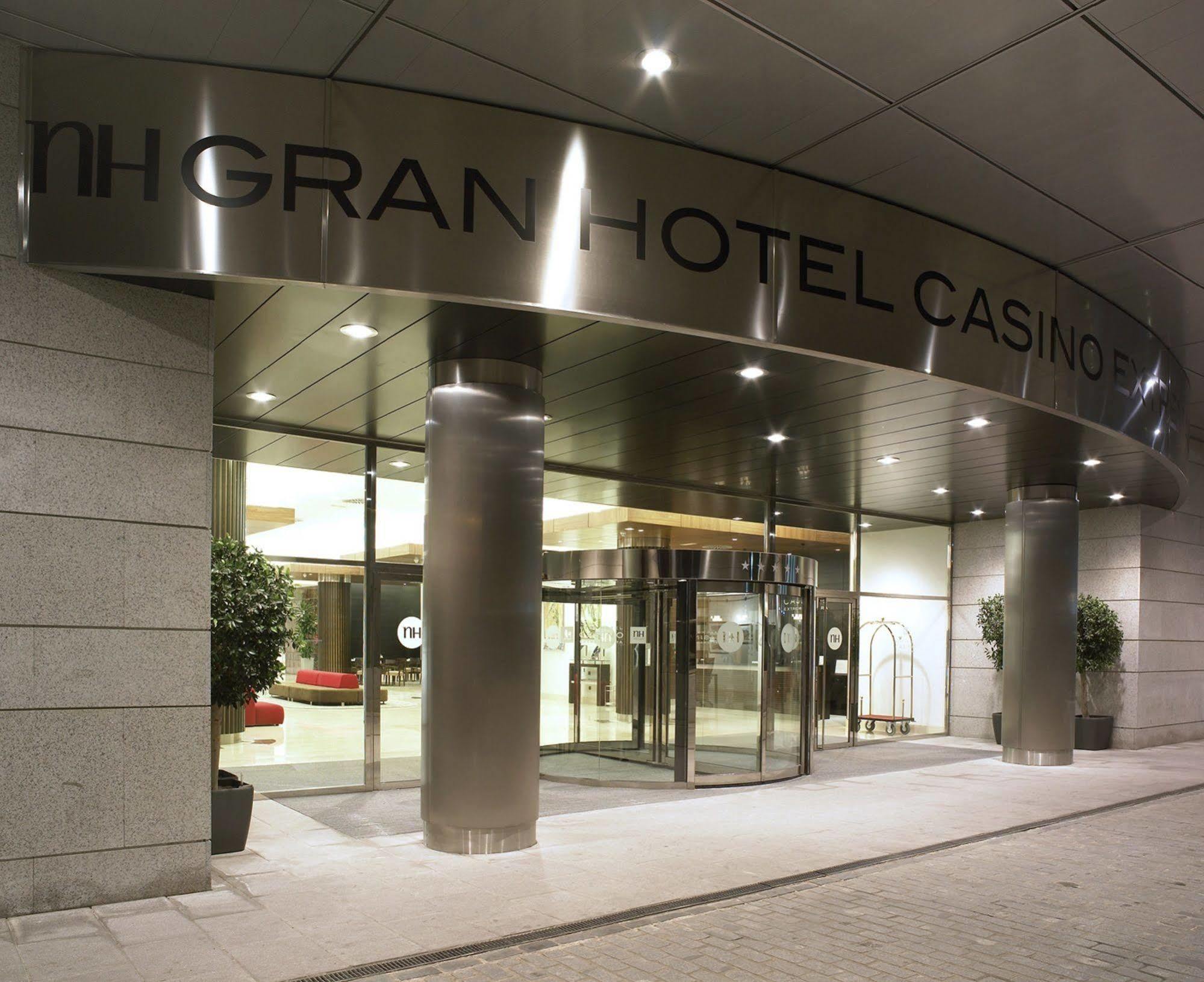 Nh Gran Hotel Casino De Extremadura Badajoz Exterior foto